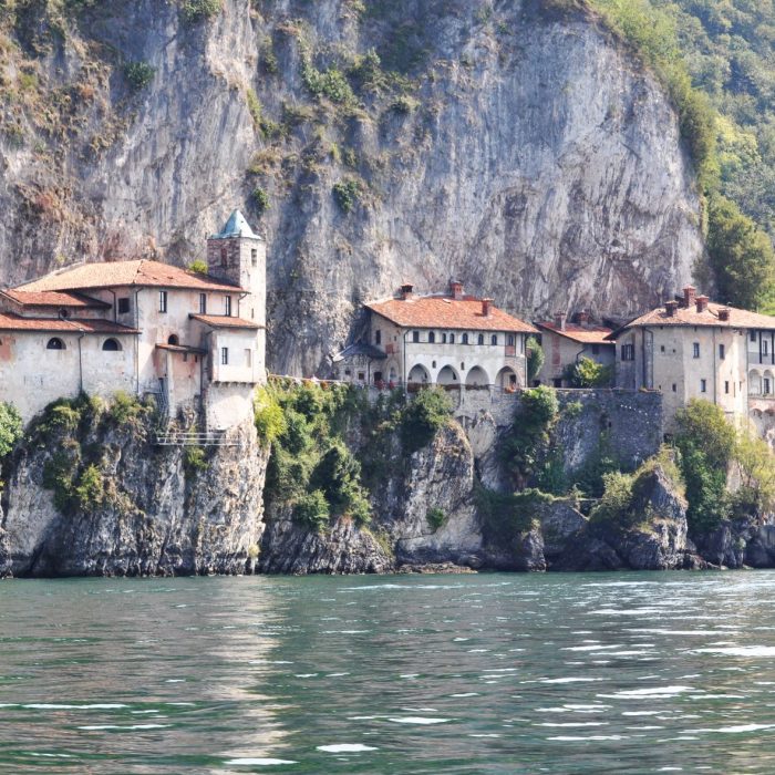 Leggiuno-01